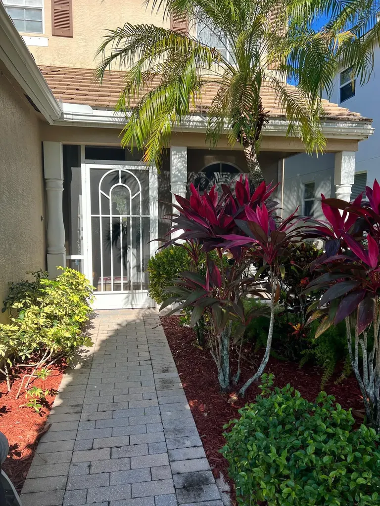 217 Berenger Walk Royal Palm Beach FL 33414