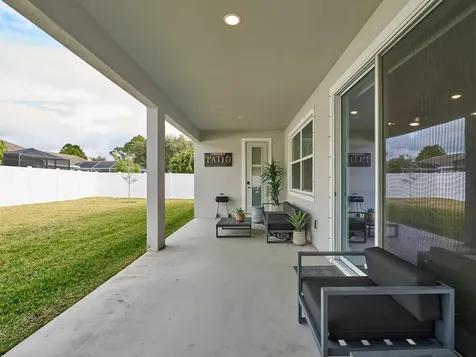 6125 Nw Drophy Avenue Port Saint Lucie FL 34986