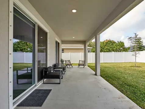 6125 Nw Drophy Avenue Port Saint Lucie FL 34986