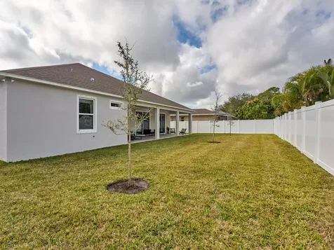 6125 Nw Drophy Avenue Port Saint Lucie FL 34986