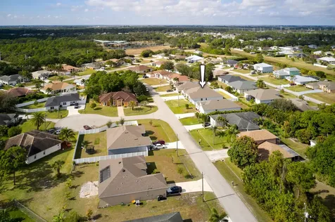 6125 Nw Drophy Avenue Port Saint Lucie FL 34986