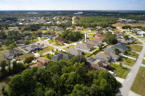 6125 Nw Drophy Avenue Port Saint Lucie FL 34986