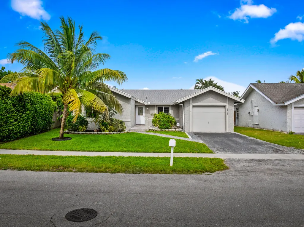 1318 Sw 82 Terrace North Lauderdale FL 33068