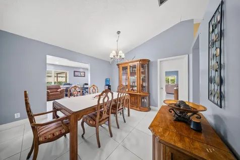 1318 Sw 82 Terrace North Lauderdale FL 33068