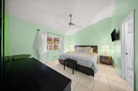 1318 Sw 82 Terrace North Lauderdale FL 33068