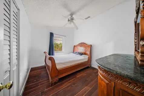 1318 Sw 82 Terrace North Lauderdale FL 33068