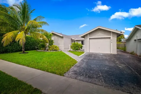 1318 Sw 82 Terrace North Lauderdale FL 33068