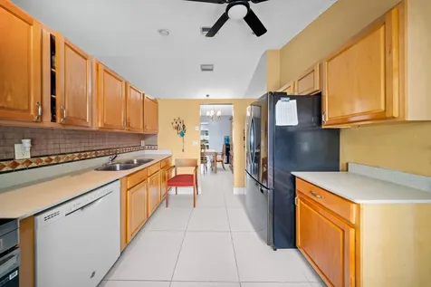 1318 Sw 82 Terrace North Lauderdale FL 33068