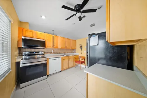 1318 Sw 82 Terrace North Lauderdale FL 33068