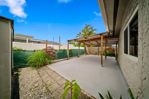 1318 Sw 82 Terrace North Lauderdale FL 33068