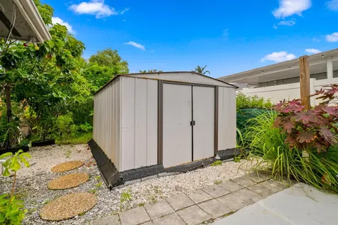 1318 Sw 82 Terrace North Lauderdale FL 33068
