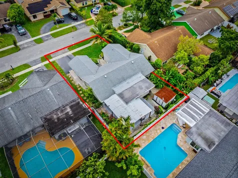 1318 Sw 82 Terrace North Lauderdale FL 33068