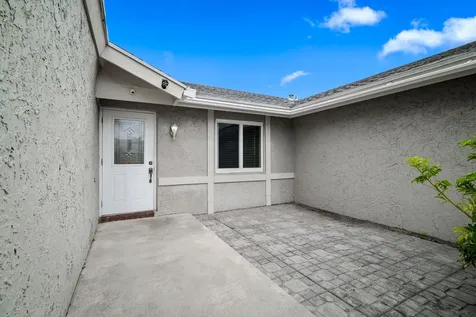 1318 Sw 82 Terrace North Lauderdale FL 33068