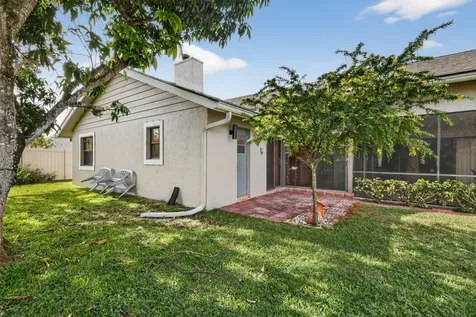 560 Juniper Place Wellington FL 33414