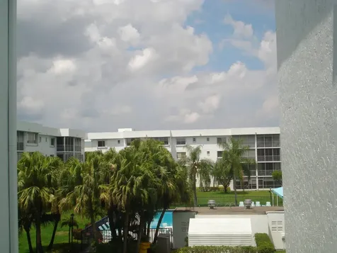 6698 10th Avenue Lake Worth FL 33467