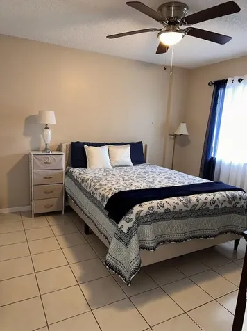 6698 10th Avenue Lake Worth FL 33467