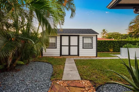 3544 Lakeview Drive Delray Beach FL 33445