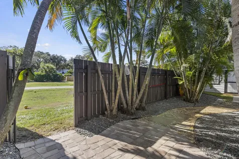 3544 Lakeview Drive Delray Beach FL 33445