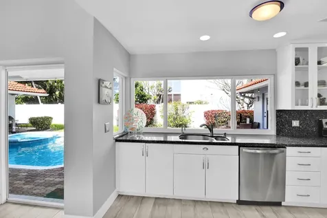 501 Sw 15th Road Boca Raton FL 33432