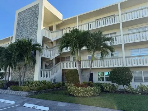 2009 Cambridge A Deerfield Beach FL 33442