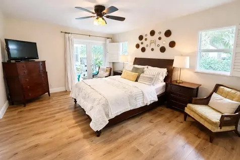 236 Se 9th Street Dania FL 33004