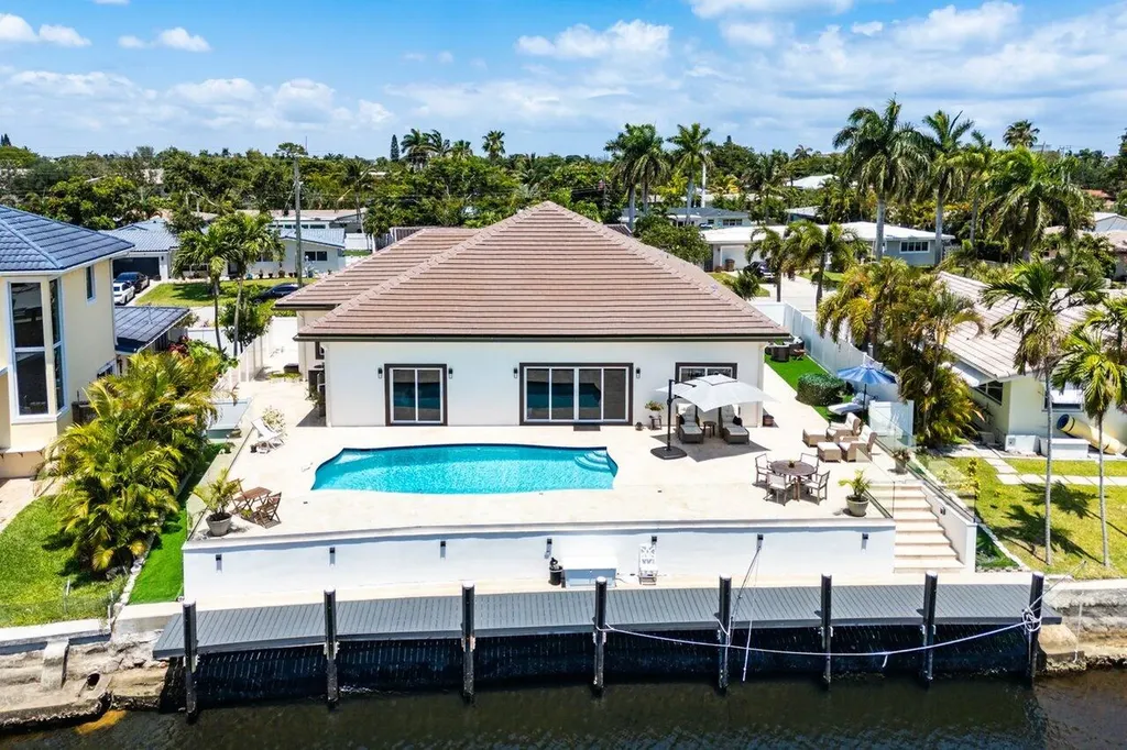 1008 SE 10th Court Deerfield Beach FL 33441