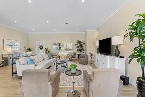 1008 SE 10th Court Deerfield Beach FL 33441