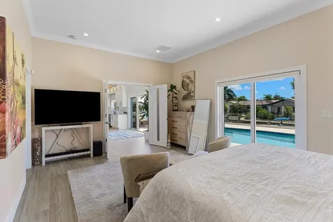 1008 SE 10th Court Deerfield Beach FL 33441