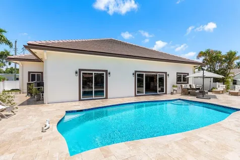 1008 SE 10th Court Deerfield Beach FL 33441