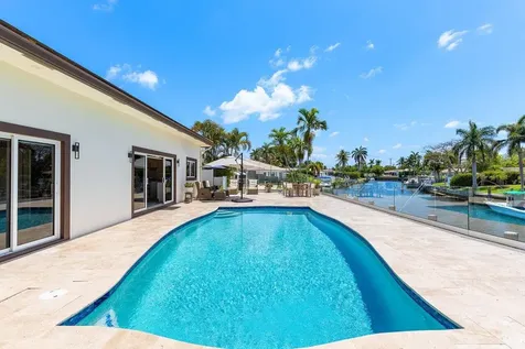 1008 SE 10th Court Deerfield Beach FL 33441