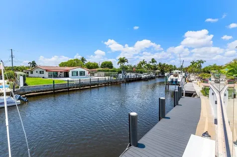 1008 SE 10th Court Deerfield Beach FL 33441