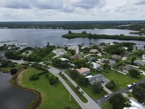 1111 Se Westchester Drive Port Saint Lucie FL 34952