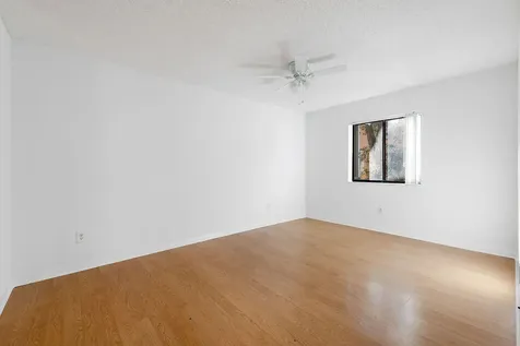 6053 10th Avenue Lake Worth FL 33463
