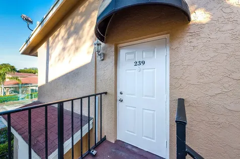 6053 10th Avenue Lake Worth FL 33463