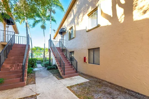 6053 10th Avenue Lake Worth FL 33463