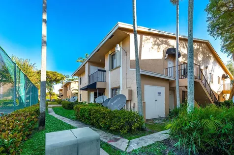 6053 10th Avenue Lake Worth FL 33463