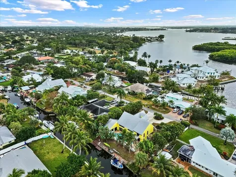 9363 Se Cove Point Street Tequesta FL 33469