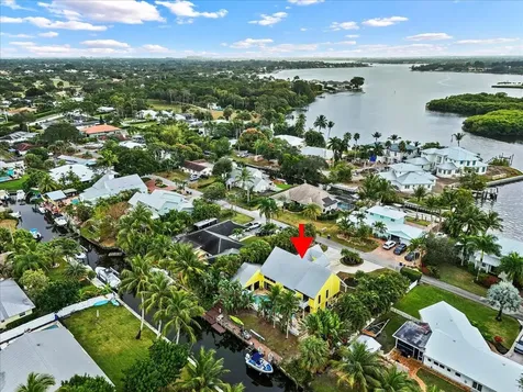 9363 Se Cove Point Street Tequesta FL 33469