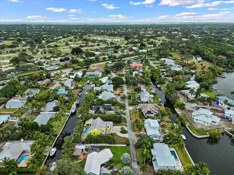 9363 Se Cove Point Street Tequesta FL 33469