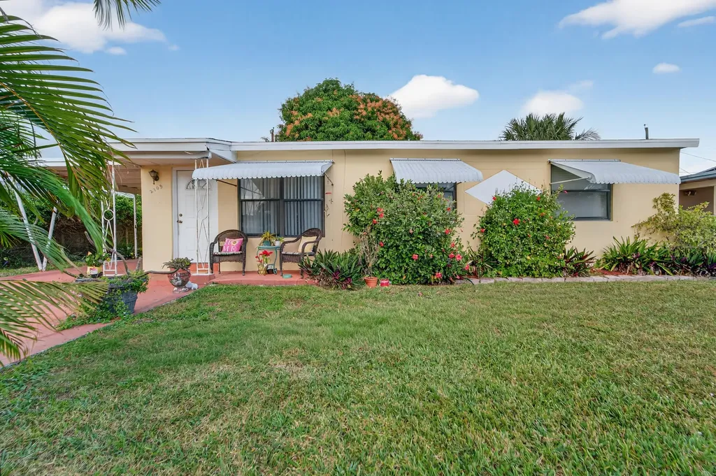 2105 Worthington Road West Palm Beach FL 33409