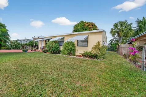 2105 Worthington Road West Palm Beach FL 33409