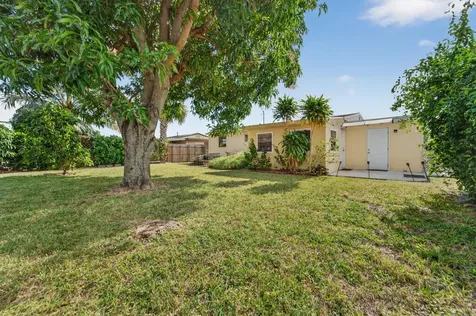 2105 Worthington Road West Palm Beach FL 33409