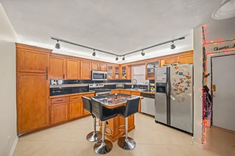 4528 Sw 54th Street Dania Beach FL 33314