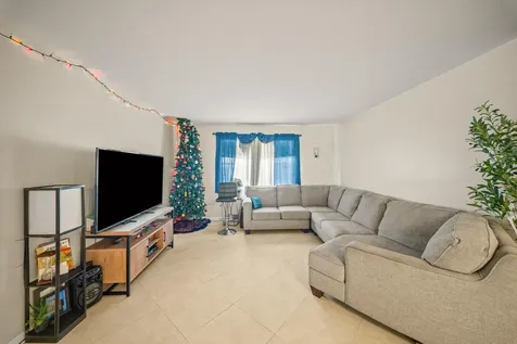 4528 Sw 54th Street Dania Beach FL 33314
