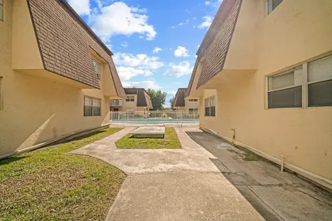 4528 Sw 54th Street Dania Beach FL 33314