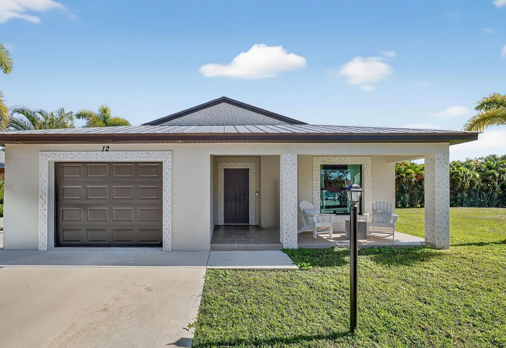 9 Kachina Lane Port Saint Lucie FL 34952