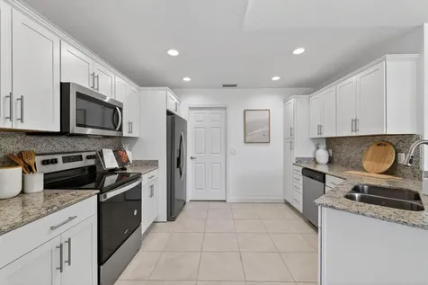 9 Kachina Lane Port Saint Lucie FL 34952