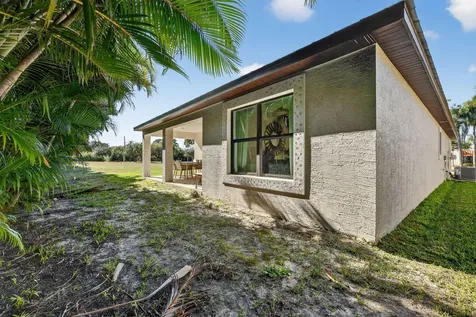 9 Kachina Lane Port Saint Lucie FL 34952