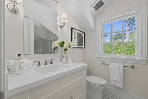 433 Antigua Lane Palm Beach FL 33480