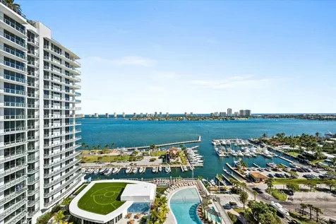 220 Lake Shore Drive Lake Park FL 33403